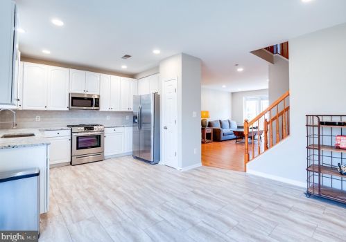 7572 Great Swan Ct, Alexandria VA 22306-2274 exterior