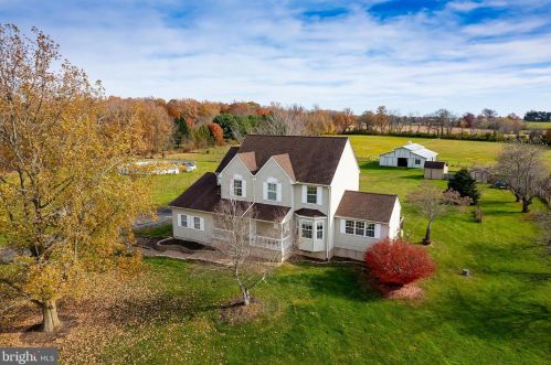 262 Lk Rd, Pilesgrove NJ 08098-3008 exterior