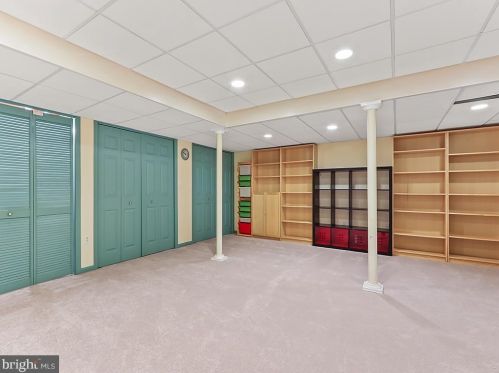 16 Cliveden Ct, Trenton NJ 08648-1400 exterior