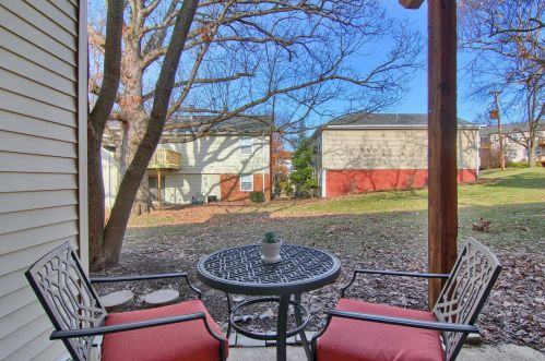 1601 Oriole Ln, Saint Louis MO 63144-1110 exterior