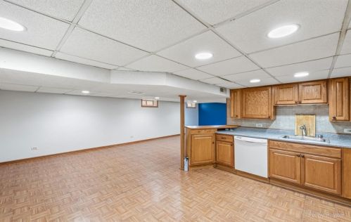 5431 Newcastle Ave, Chicago IL 60638-2303 exterior