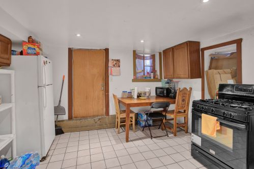 1920 Rockwell St, Chicago IL 60647-4245 exterior