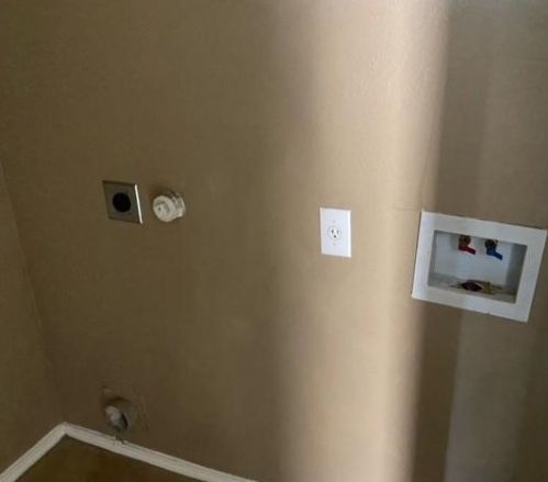 8017 Alex David Cir, Dallas TX 75232-6615 exterior