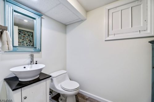 14 Lewis Dr, Maplewood NJ 07040-1005 exterior