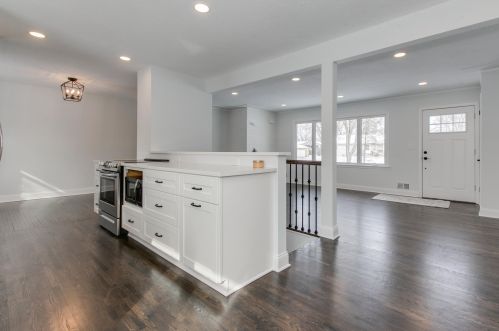 216 Hawes Ave, Saint Paul MN  55126-6232 exterior