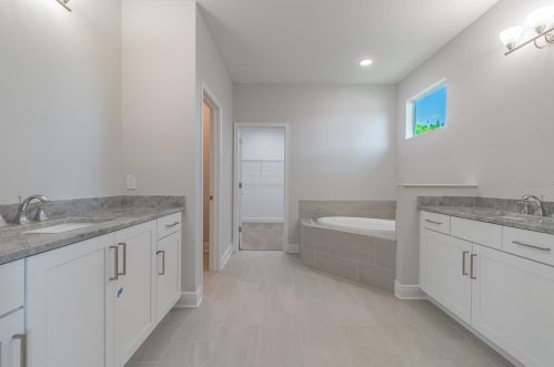 802 Alfred St, Tampa FL 33603-5405 exterior