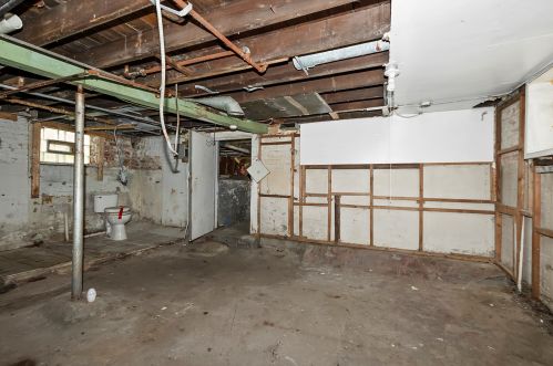 4821 Hirsch St, Chicago IL 60651-1520 exterior