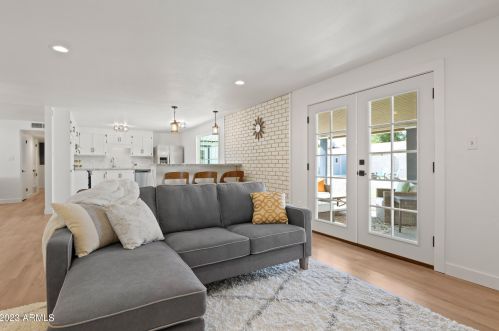 3926 Andorra Dr, Phoenix AZ  85032-6612 exterior