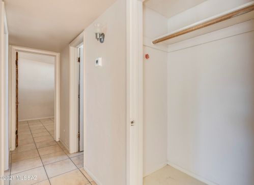 5209 25 St, Tucson AZ 85711-5912 exterior