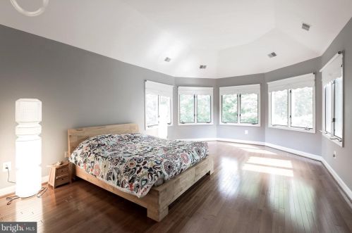 9820 Avenel Farm Dr, Rockville MD 20854-5410 exterior