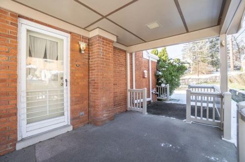 1714 Arnold St, Pittsburgh PA 15205-3504 exterior