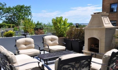 1660 Prospect Ave, Milwaukee WI 53202-2400 exterior