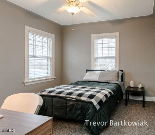 1177 Cornell Rd, Meskegon MI 49441-3833 exterior