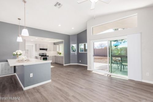 1841 Arroyo Vista Dr, Tucson AZ 85718-5429 exterior