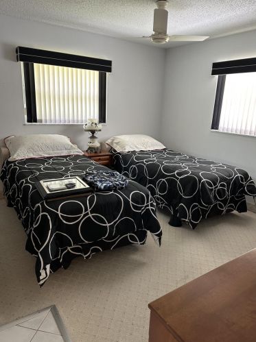 1514 21 St, Boynton Beach FL 33426-6428 exterior