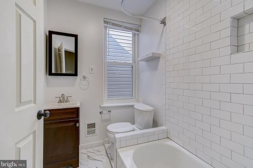 1438 21st St, Philadelphia PA  19146-4510 exterior