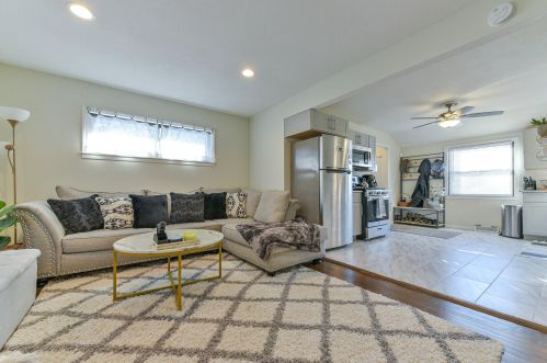 5327 90, Milwaukee WI 53214-2832 exterior