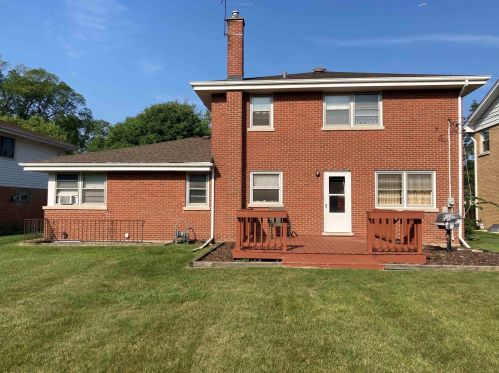 827 Bryan St, Elmhurst, IL 60126-4847