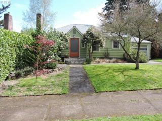 5330 35th Pl, Portland OR  97211-7460 exterior