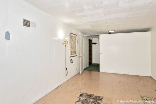 2124 Indian Rd, Waukegan IL 60087-4550 exterior