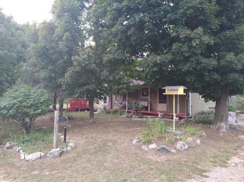 473 40th St, Allegan, MI 49010-9389