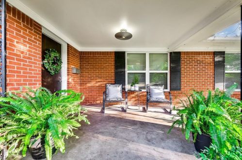 6734 Blessing Dr, Dallas, TX 75214-2543