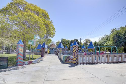 2131 Northwood Cir, Concord CA  94520-4667 exterior