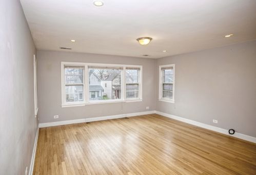 4954 Leavitt St, Chicago, IL 60625-1309