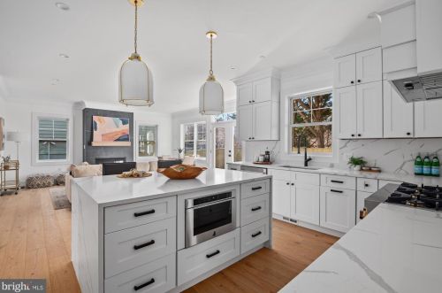 5805 Beech Ave, Bethesda MD  20817-3407 exterior