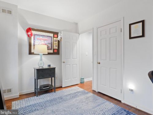 659 Columbus St, Alexandria VA  22314-1848 exterior