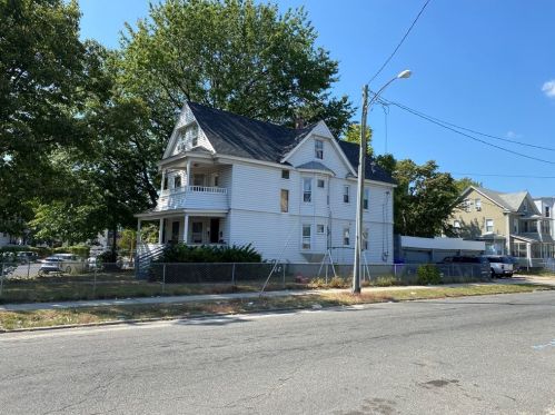 735 Belmont Ave, Springfield MA 01108-1637 exterior