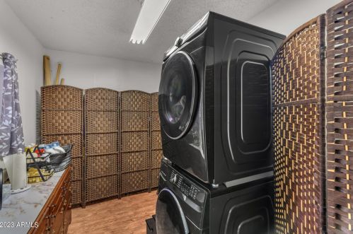 970 Gary Dr, Chandler AZ  85225-1437 exterior