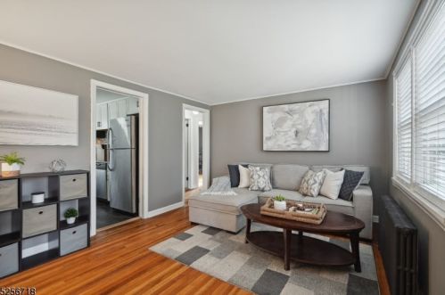 301 Lincoln Park, Cranford NJ  07016-3122 exterior