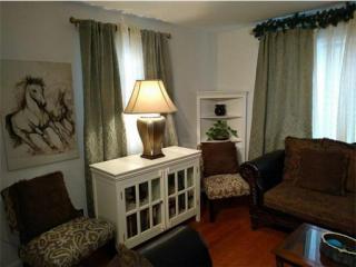 195 Berkley Ct, Iselin NJ  08830-2047 exterior