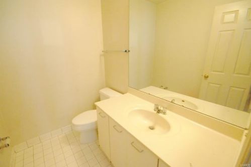 1851 10th St, Saint Louis MO 63104-3959 exterior