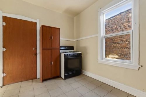 1725 Meade Ave, Chicago IL 60634-5023 exterior