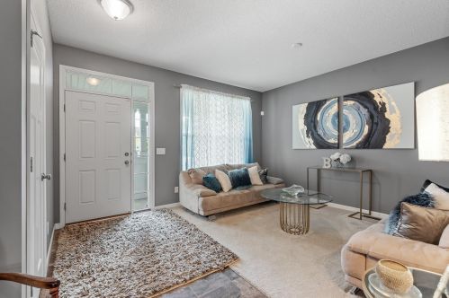 4995 Hamlet Ave, Saint Paul, MN 55128-2658