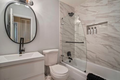 809 Gael Dr, Joliet IL 60435-2974 exterior