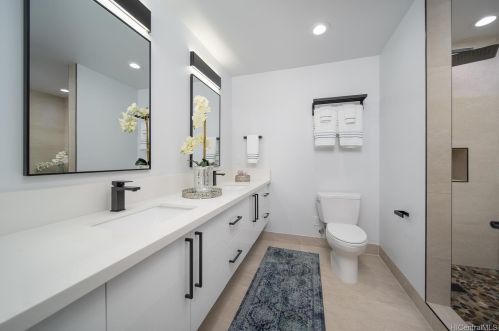 745 Hunakai St, Honolulu HI  96816-4942 exterior