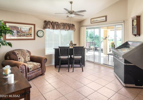 1484 Ganymede Dr, Tucson AZ 85737-3418 exterior