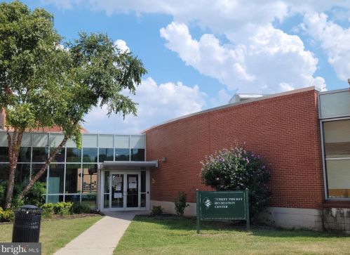 3918 10 St, Washington DC 20002-3736 exterior