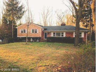 2440 Luckett Ave, Vienna VA  22180-6820 exterior