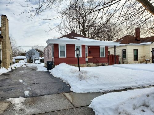 921 Woodlawn Ave, Waukegan IL 60085-2815 exterior