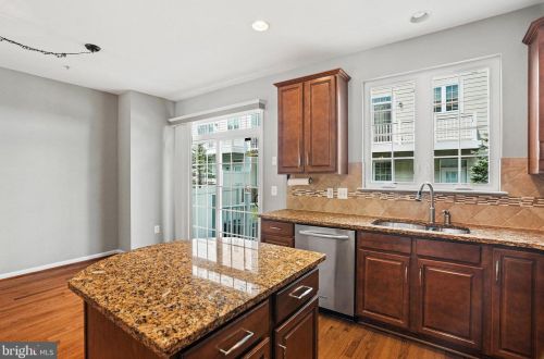 2139 Little Sorrel Way, Silver Spring MD 20902-2893 exterior