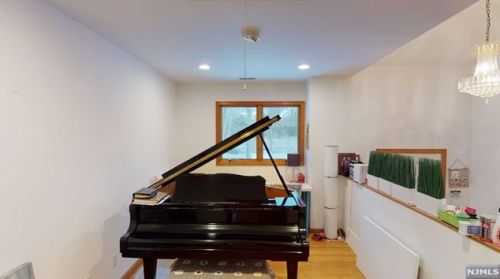 333 Liberty Rd, Teaneck, NJ 07666-6310