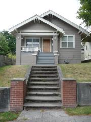 3829 Eastern Ave, Seattle WA  98103-8452 exterior