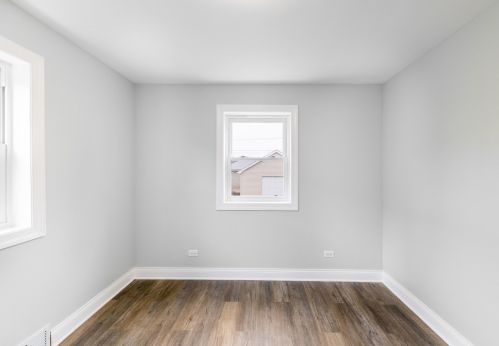 5009 Lavergne Ave, Chicago IL 60638-5831 exterior