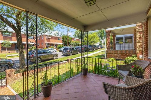 5909 8th St, Washington, DC 20011-2713