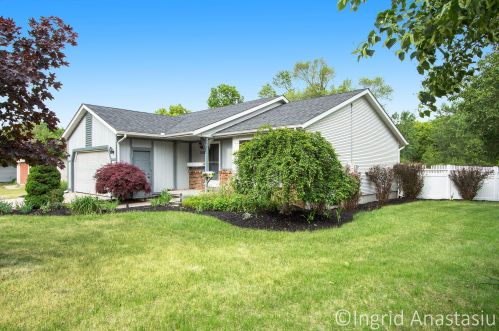 1298 Kreiser Ter, Grand Rapids, MI 49506-4082