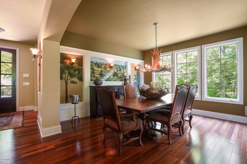 2068 Tall Pne Dr, Grand Rapids MI 49546-7923 exterior